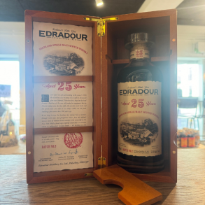 Edradour 25 Years Batch no. 2 1st fill sherry butts 55,6% alc. 70 cl.