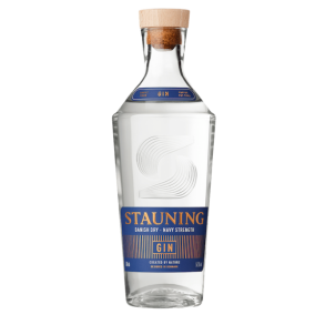  Den velkendte Stauning Gin med ekstra styrke, mere intensitet og endnu st�rre botanisk dybde. 🍸🇩🇰🔥